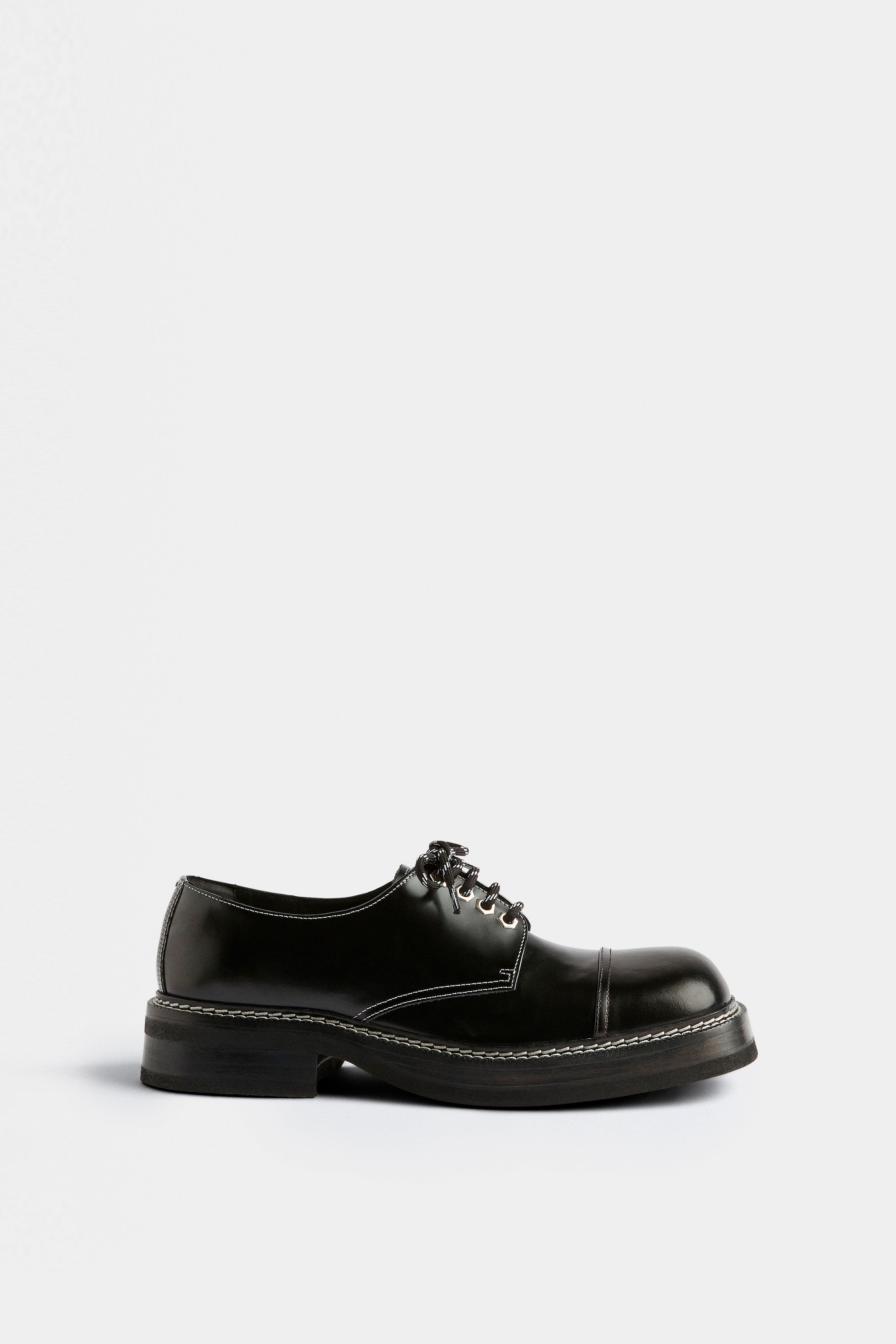 Savoy CT Black Leather
