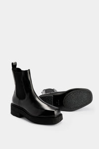 Ortega II Black Leather