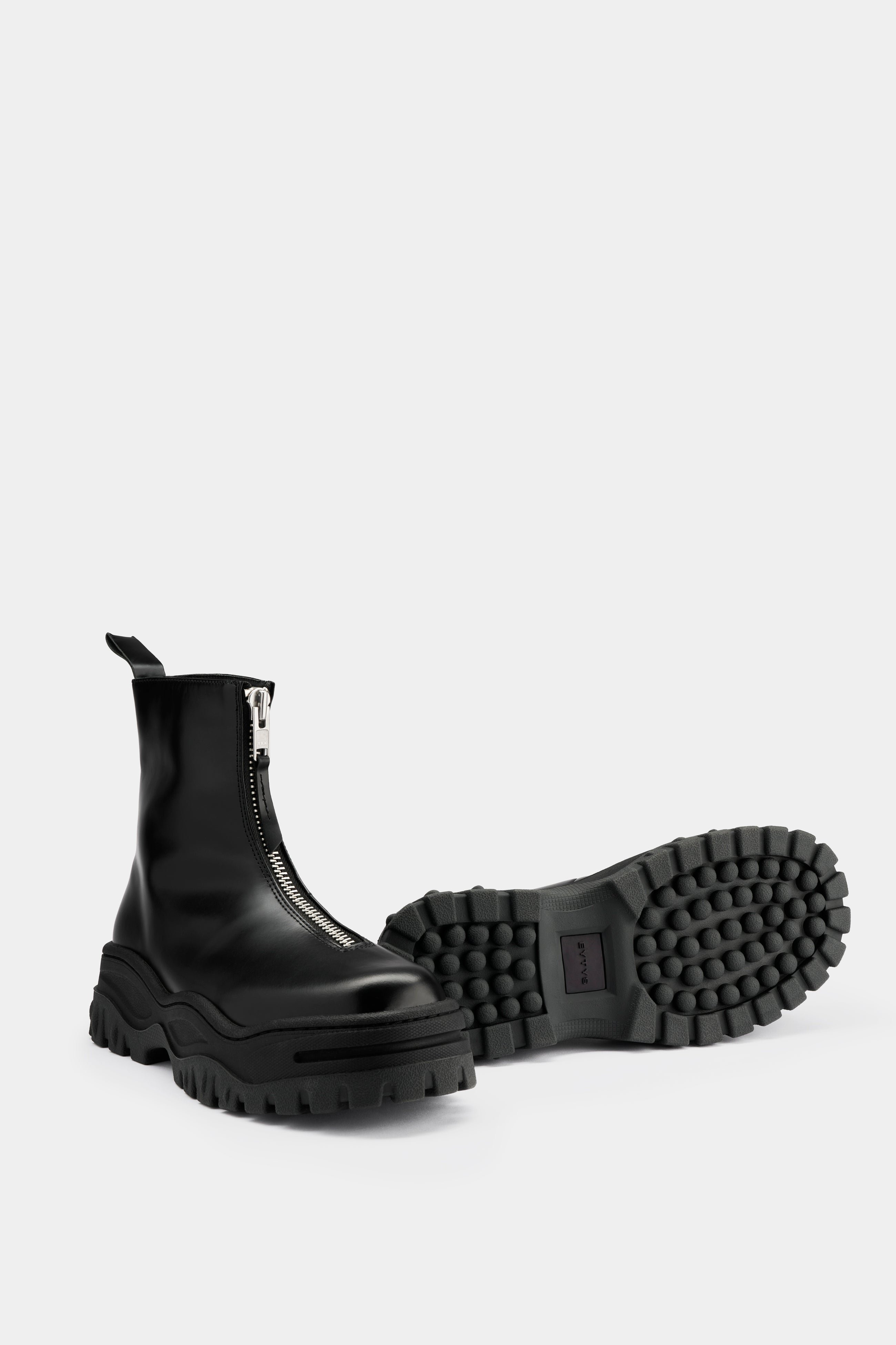 Raven II Black Leather