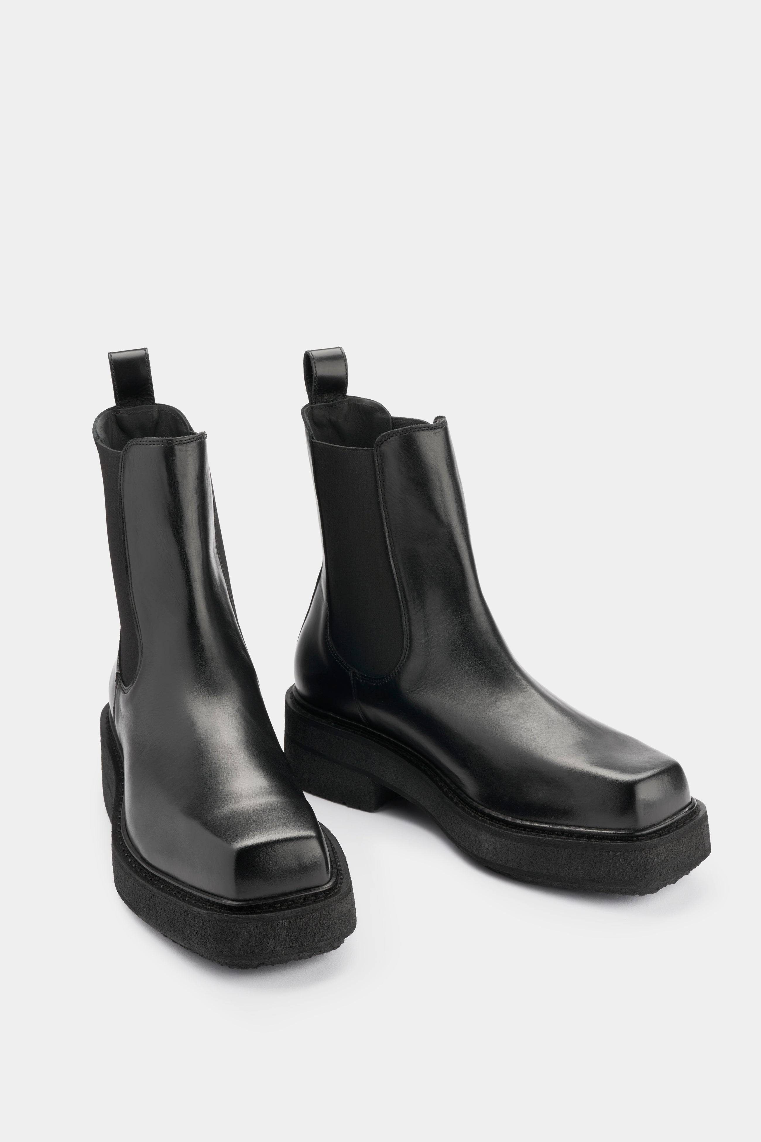 Ortega II Black Leather