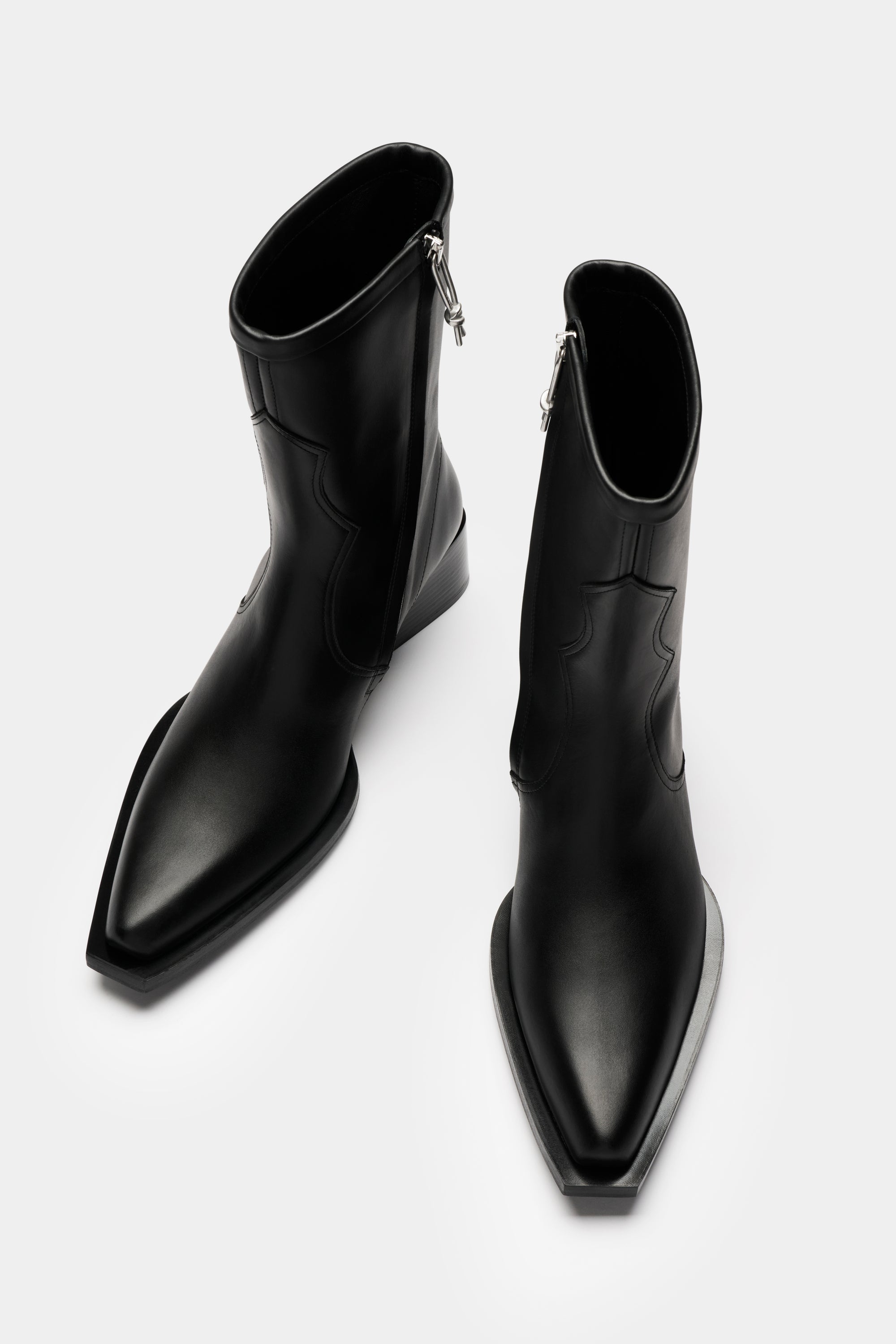 Rari Black Leather