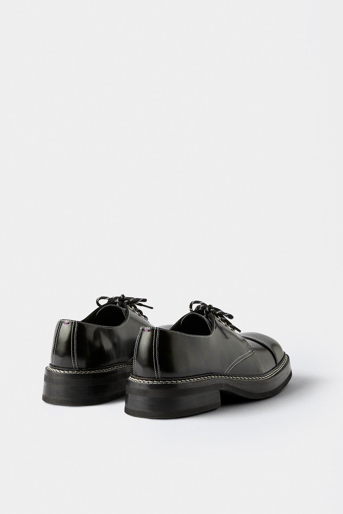 Savoy CT Black Leather