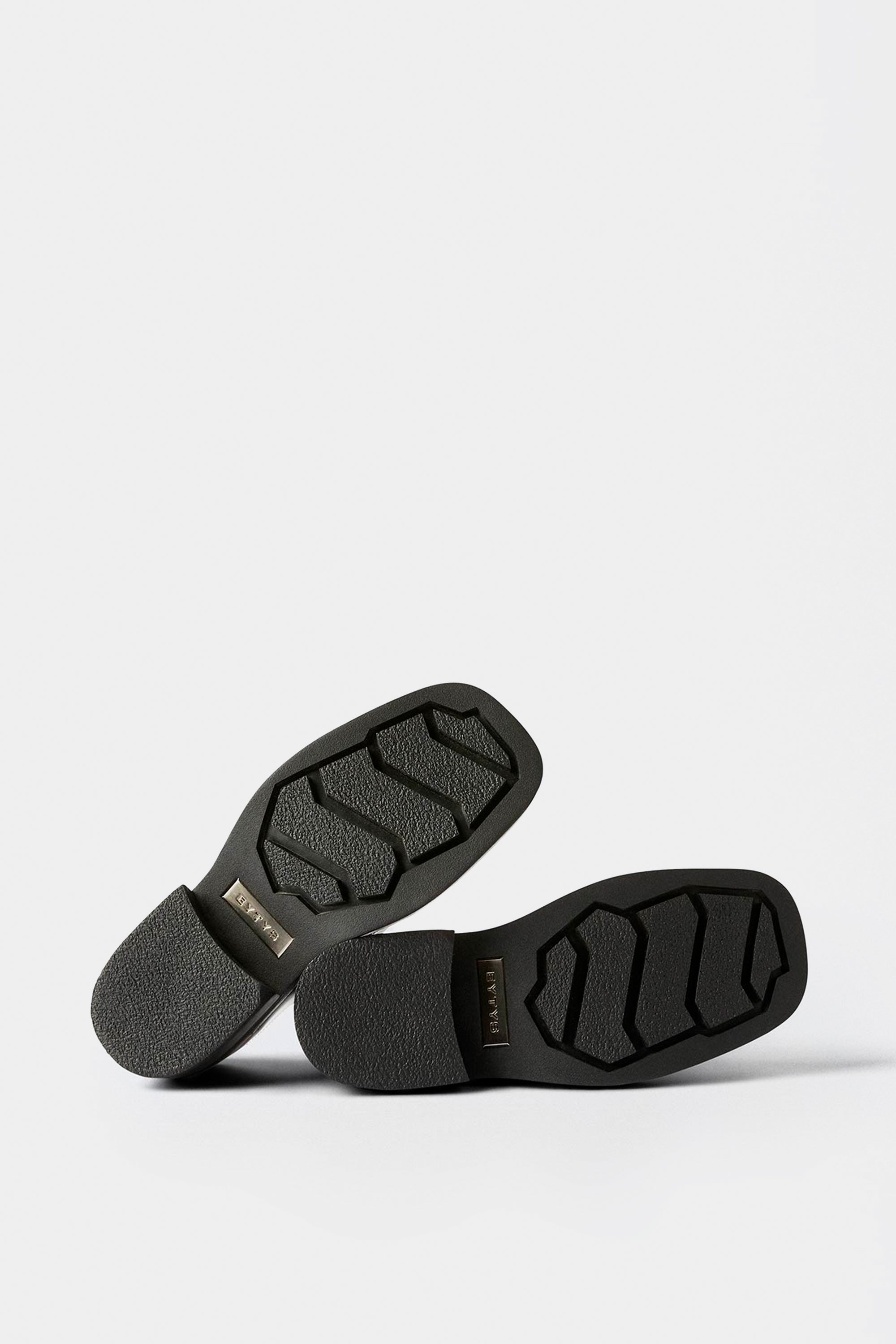 Savoy CT Black Leather