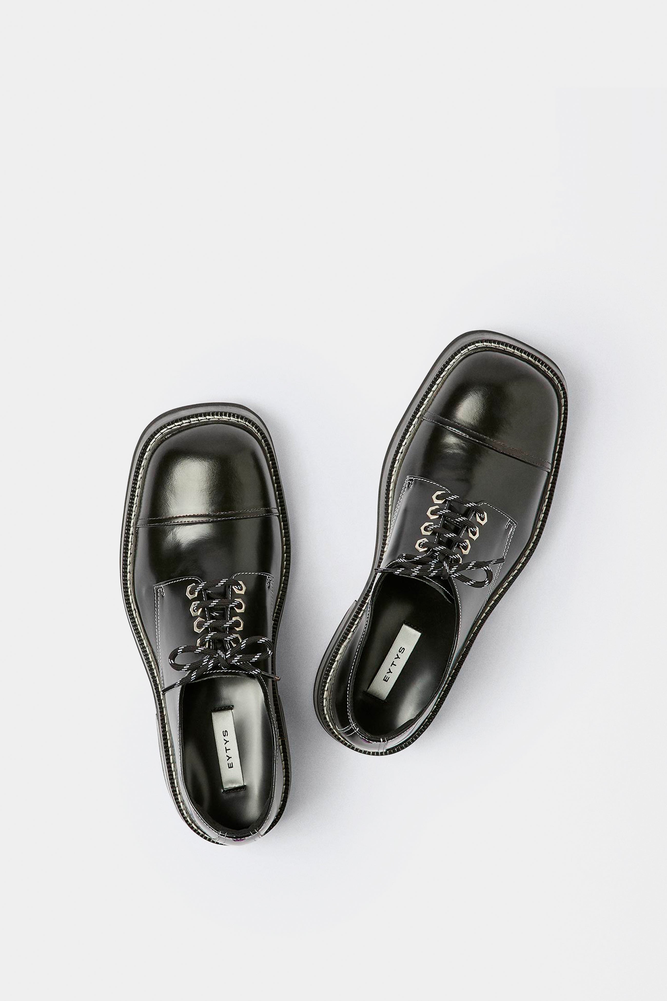 Savoy CT Black Leather