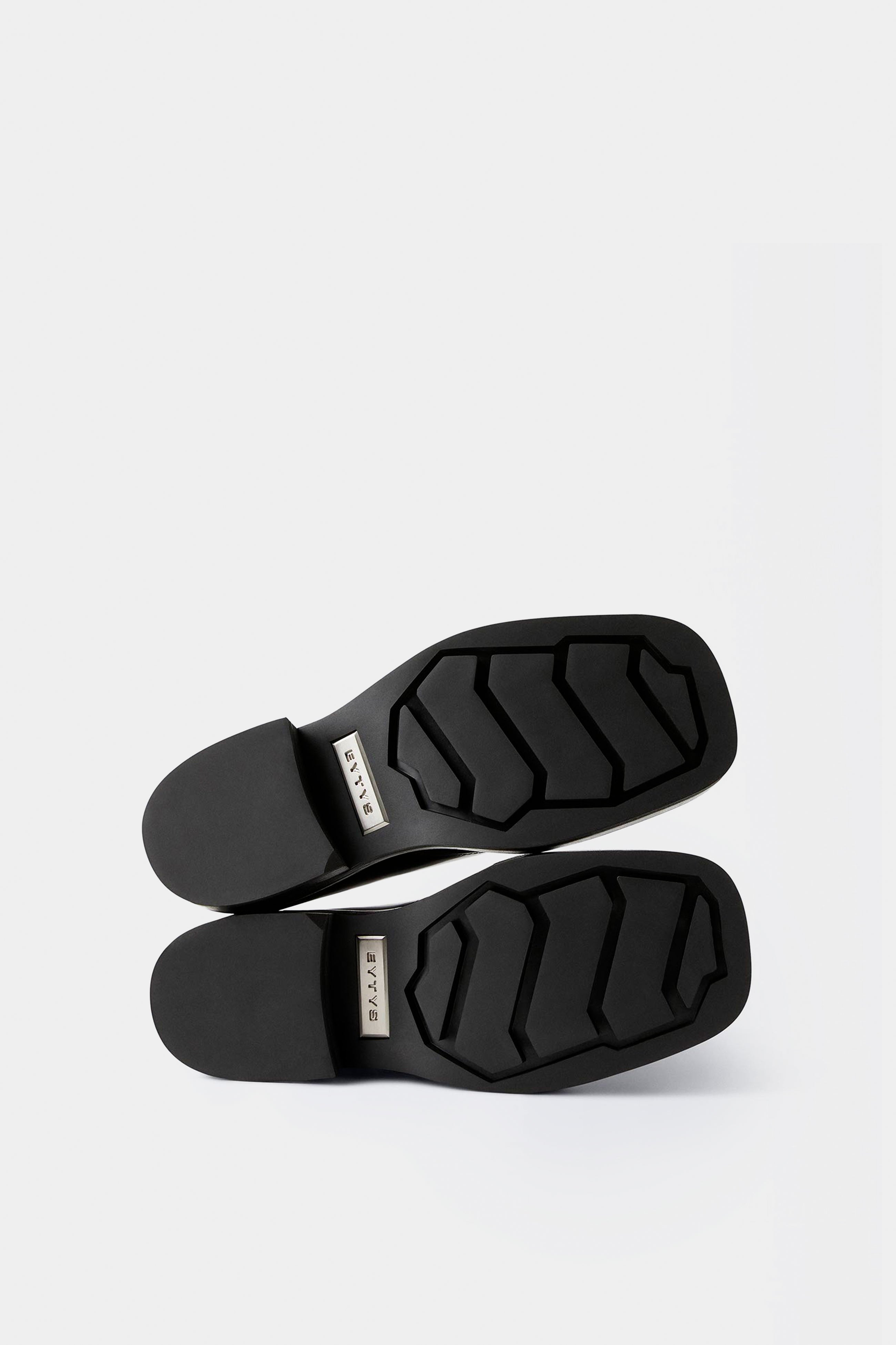 Savoy Black Leather