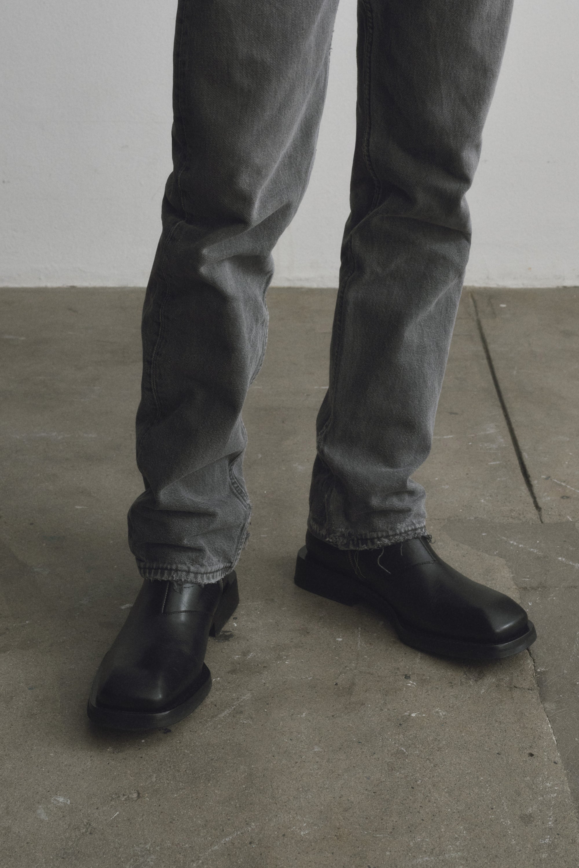 Piston Black Leather