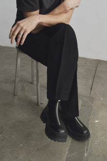 Raven II Black Leather