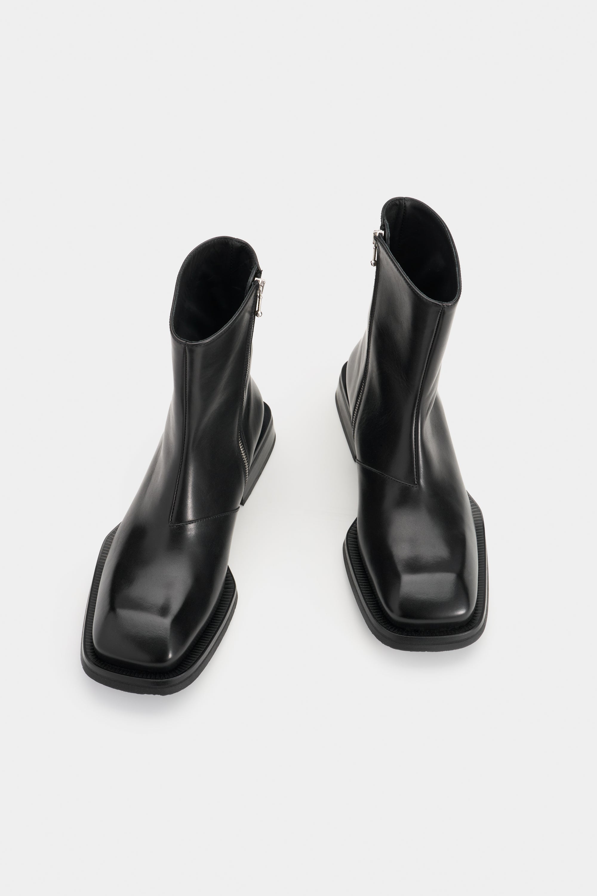 Piston Black Leather