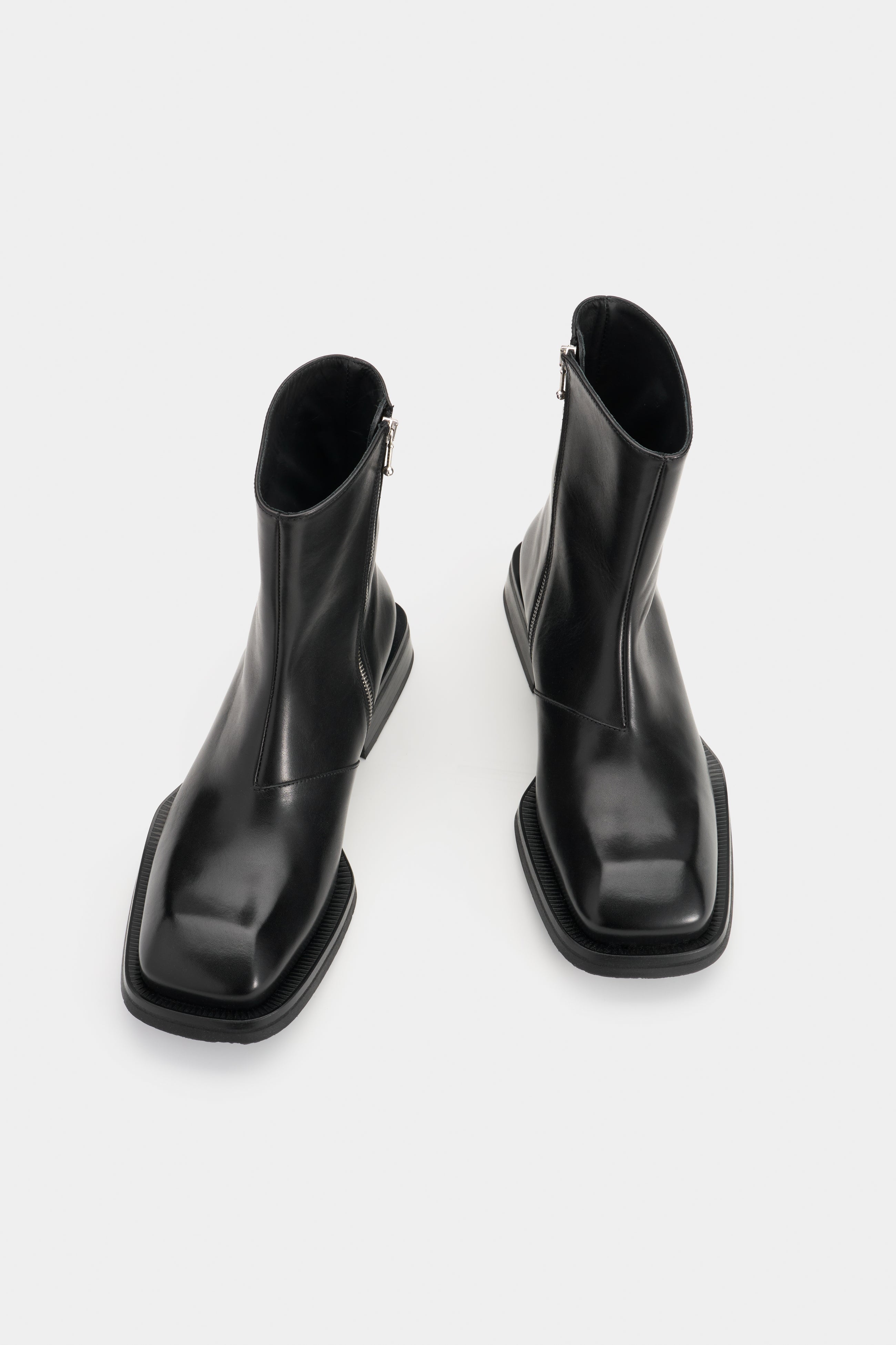 Piston Black Leather