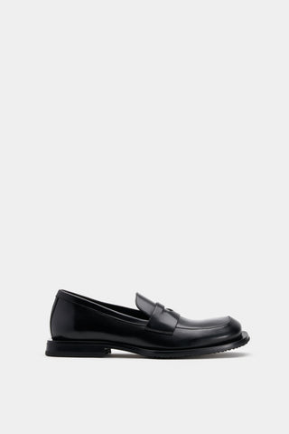 Savant Black Leather