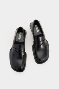Savant Black Leather