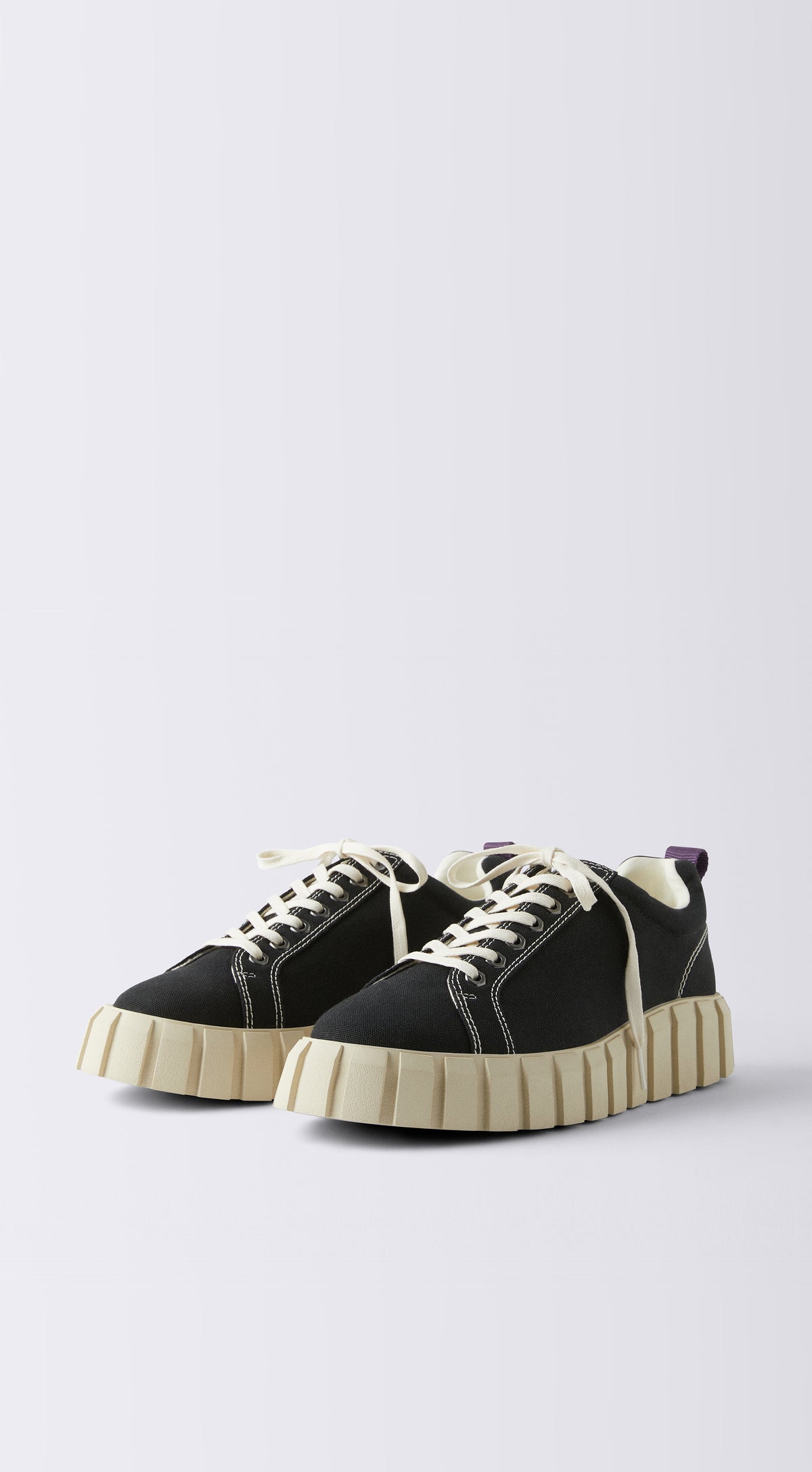 Odessa Canvas Black