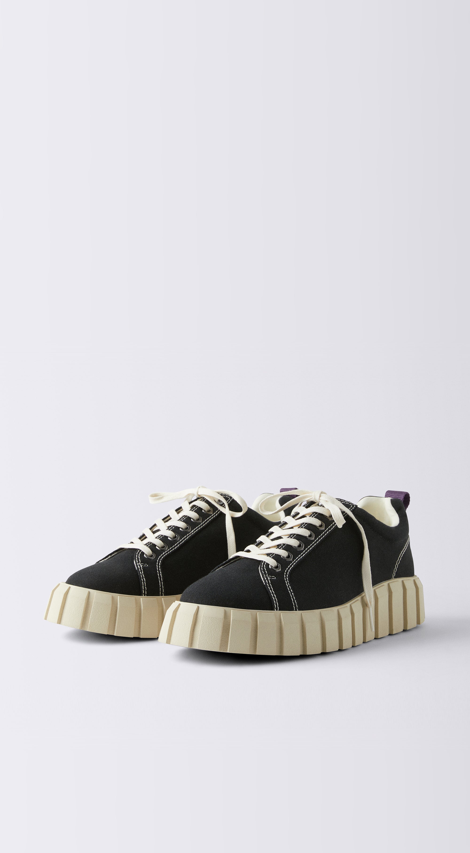 Odessa Canvas Black